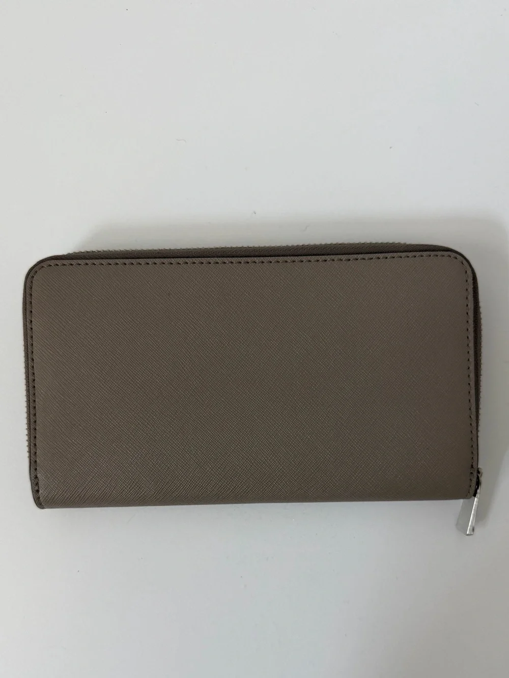 Tory Burch Robinson Zip Continental Wallet in French Gray